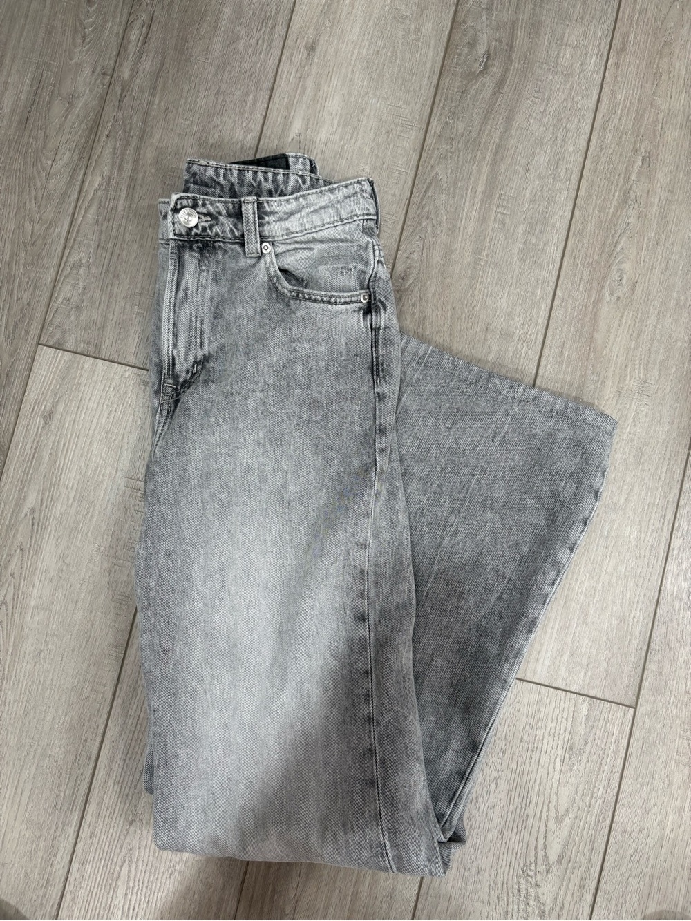 H&M Women's High-Rise Straight Jeans — Washed Gray